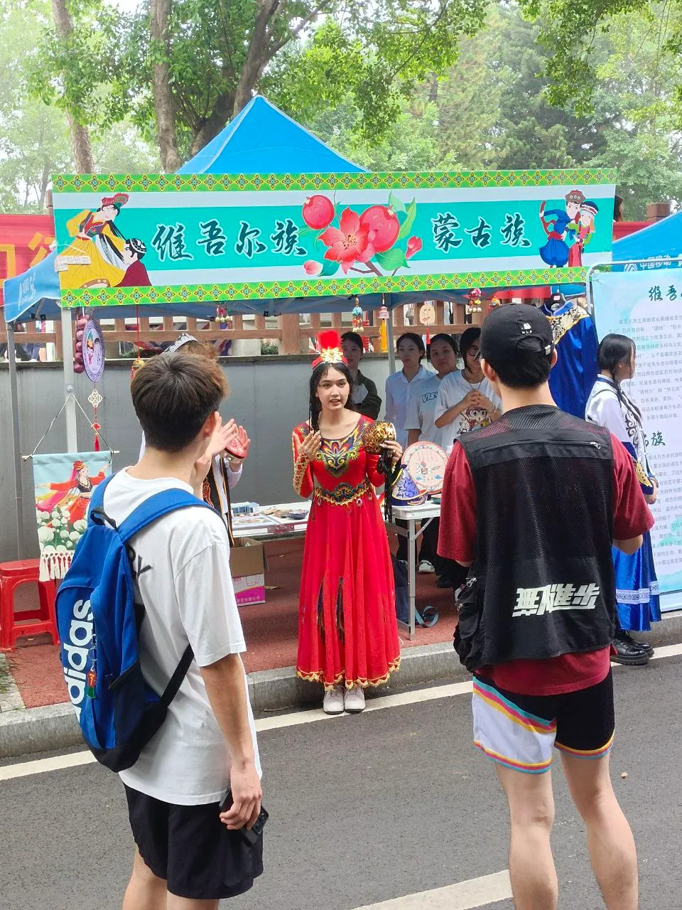 广西民族大学举行的“铸牢中华民族共同体意识”主题活动现场