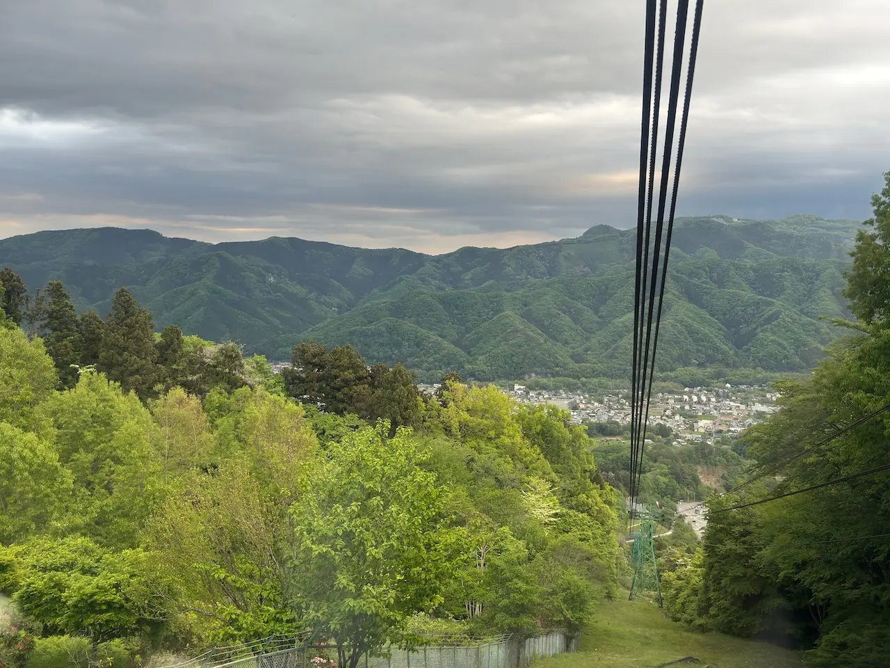 宝登山缆车道(下山)