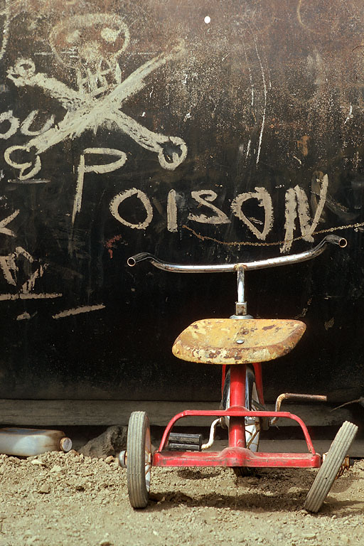 01564 毒物 2 里士满加利福尼亚州1974 年 尼康EF .jpg